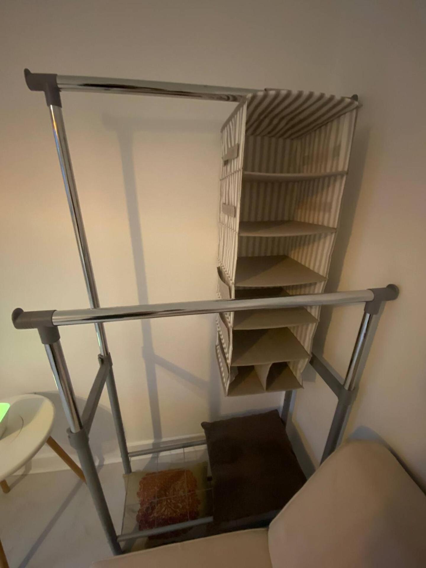 Gazde/Camere de închiriat Xl Bright Room+parking+fridge+micro - 20min Bridge - 3 Min Walk To Train/bus Station Londra