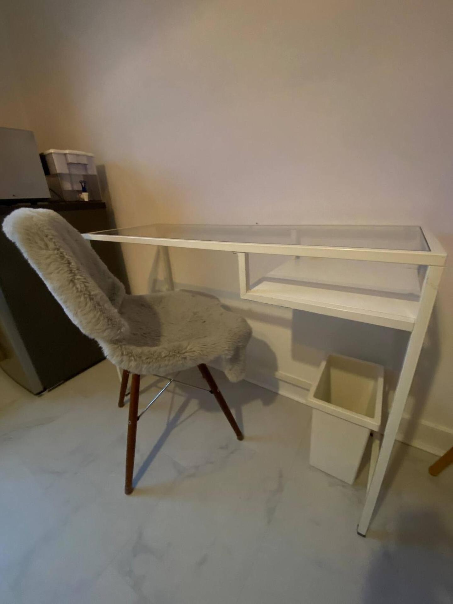 Xl Bright Room+parking+fridge+micro - 20min Bridge - 3 Min Walk To Train/bus Station Alloggio in famiglia Londra