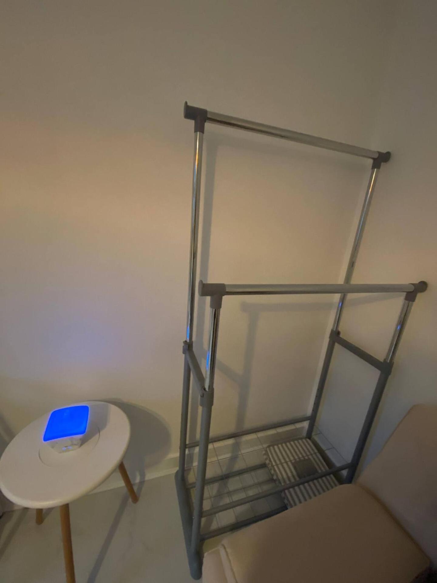 Xl Bright Room+parking+fridge+micro - 20min Bridge - 3 Min Walk To Train/bus Station Londra